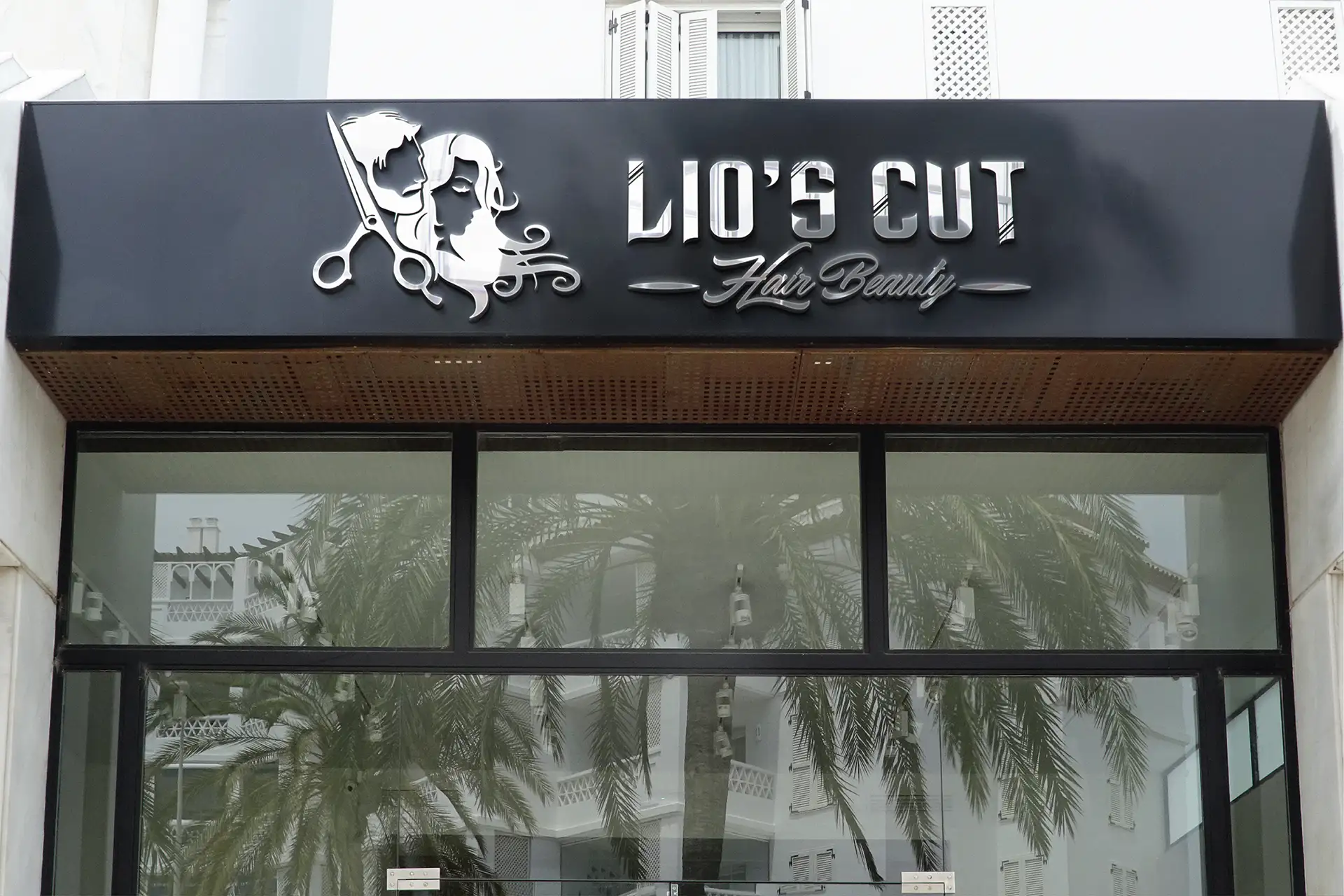 Lio’s Cut | صالون ليو , Brand, Logo, Branding, لوجو، شعار، براند، هوية بصرية